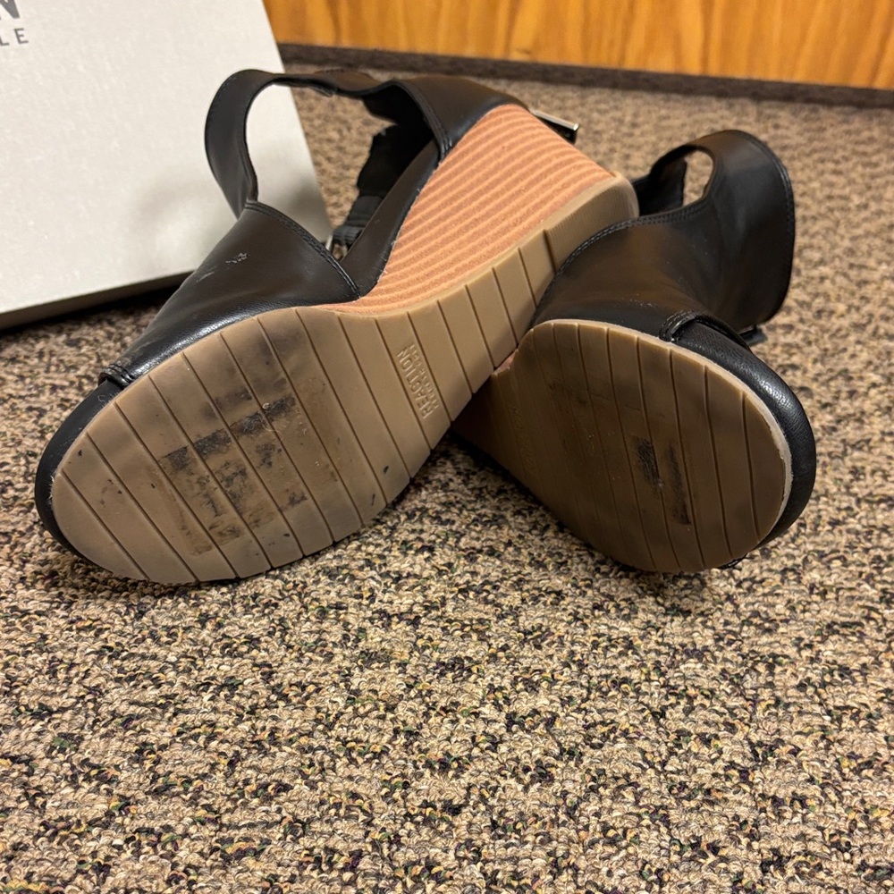 Kenneth Cole Reaction Black Open-Toe Cutout Wedge Sandals - Picture 2 of 6